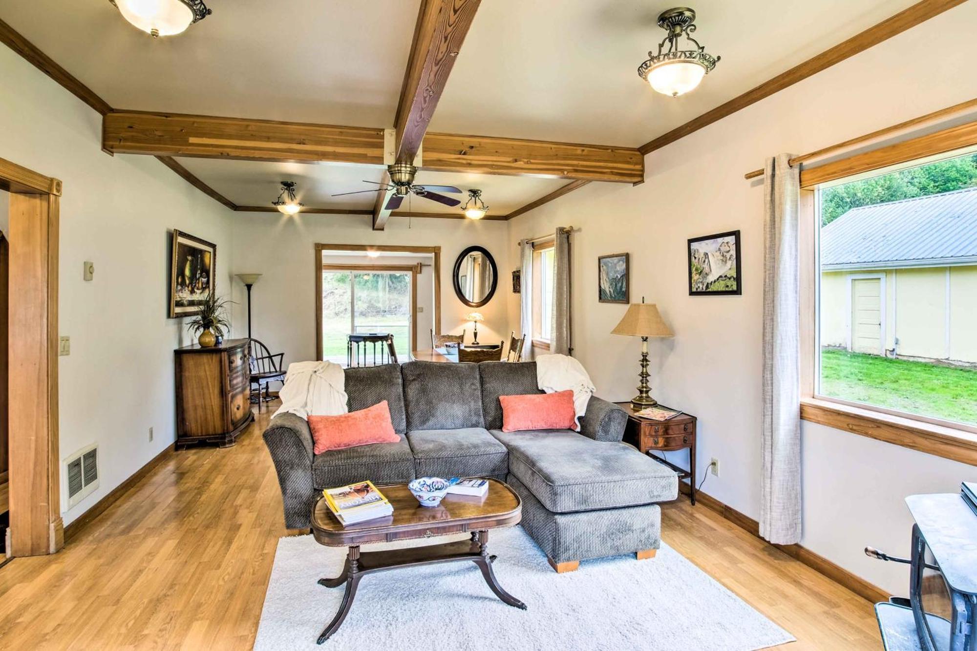Quaint Coquille Getaway Near Beaches And Parks! المظهر الخارجي الصورة