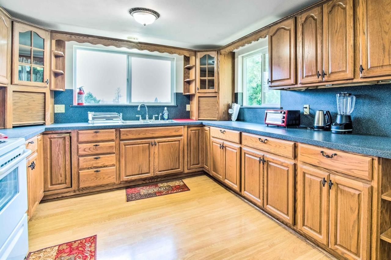Quaint Coquille Getaway Near Beaches And Parks! المظهر الخارجي الصورة