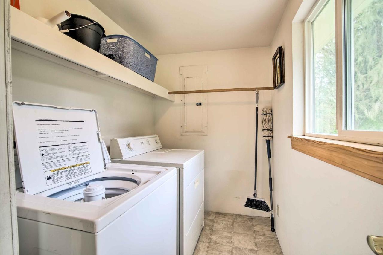 Quaint Coquille Getaway Near Beaches And Parks! المظهر الخارجي الصورة